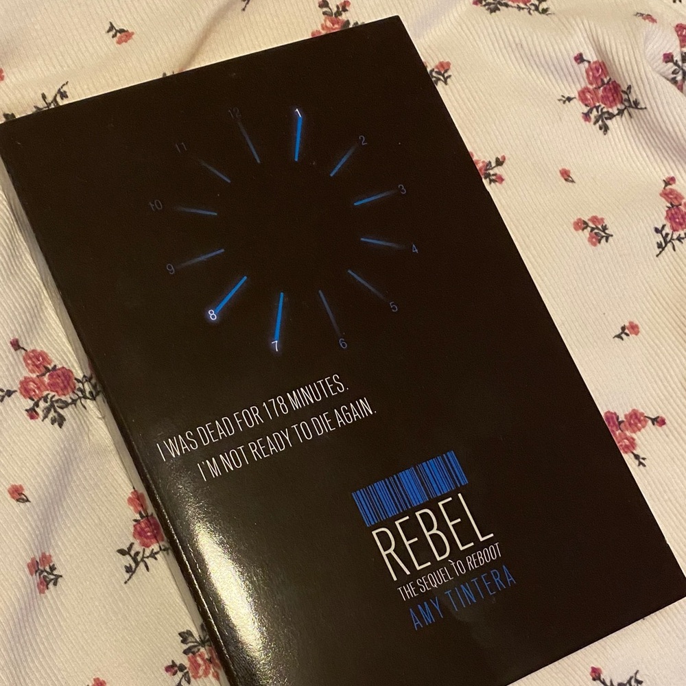 Rebel by Amy Tintera Book